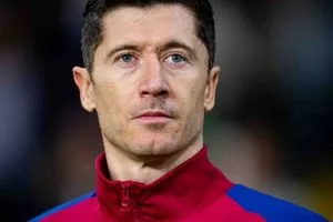 ليفاندوفسكي يهدر ضربة جزاء امام اتلتيكو