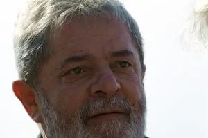 رئيس البرازيل ترامب في الواقع لا يشبه التلفزيون يملك شخصيتين