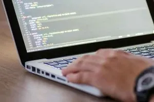 دراسة شركات الذكاء الاصطناعي لا تفي بمعايير الأمان العالمية