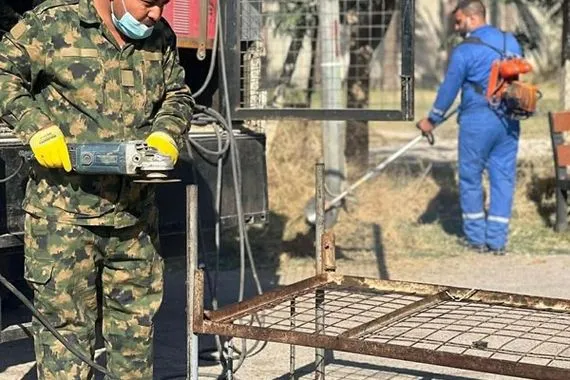 الحشد الشعبي يواصل أعماله بإعادة تأهيل مستشفى الرشاد النفسي الشماعية