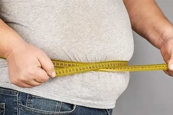 دراسة تظهر علاقة مقلقة بين السمنة وألزهايمر