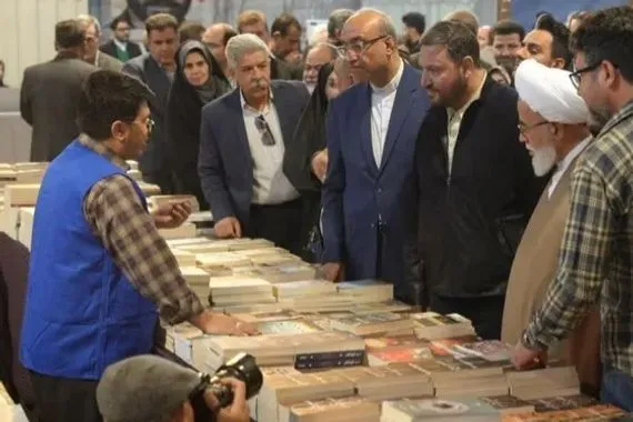 بعد سبع عجاف كرمانشاه تعيد افتتاح المعرض الوطني الخامس عشر للكتاب شفق نيوز