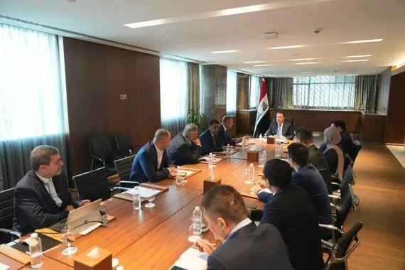 السوداني يترأس اجتماعاً لمتابعة سير العمل بمشروع تحلية مياه البحر في البصرة