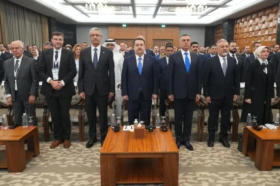 السوداني يؤكد المضي بتعزيز الاستثمار بالتعاون مع القطاع الخاص والشركاء الدوليين