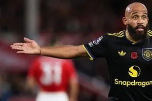 إحصائيات مبومو في الدوري الانجليزي هذا الموسم