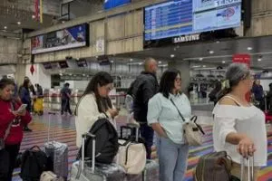 فنزويلا في عزلة جوية بعد وقف شركات الطيران الأجنبية رحلاتها إليها