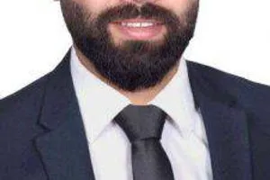 الخريج بين الوظيفة الحكومية والعمل الحر عبد الـله ياسين الجنابي