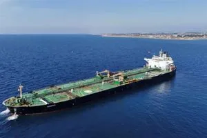 رويترز تكشف عن محادثات غربية لحظر الخدمات البحرية لصادرات النفط الروسي