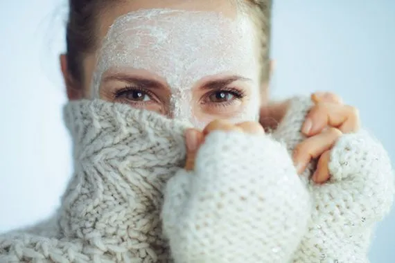 حل غذائي مفاجئ لجفاف البشرة في الشتاء