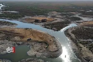 شيوخ عشائر ذي قار يحذرون أراضينا الزراعية على حافة التجريف فيديو شفق نيوز