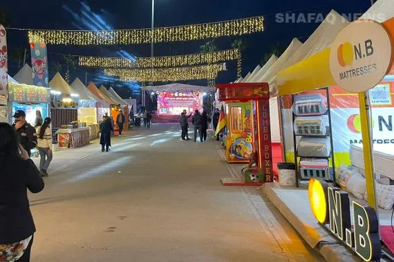 الكريسمس يبدأ مبكراً في دهوك السوق الخاصة تفتح أبوابها أمام الزوّار صور شفق نيوز
