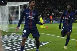 جدول ترتيب الدوري الفرنسي بعد فوز باريس على رين