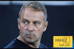 وسط توتر فليك برشلونة يصل إشبيلية بعد تأخير الرحلة