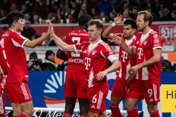 بايرن ميونخ يعزز صدارته بخماسية في شتوتغارت