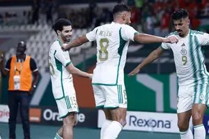 منتخب الجزائر يسجل الهدف الرابع أمام البحرين