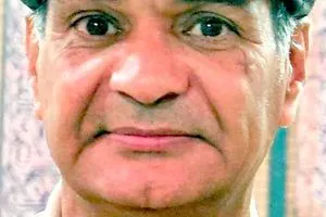 تطواف الغريب 1 حسن النواب Azzaman