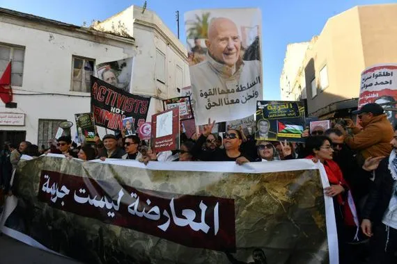 تظاهرة في تونس تحت شعار المعارضة ليست جريمة