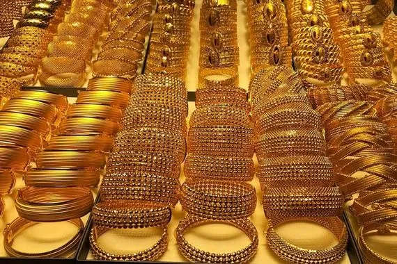 مع تذبذب أسعار الدولار استقرار اسعار الذهب في بغداد