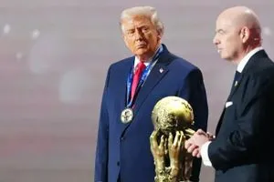 إنفانتينو يحب ميسي تصريح لترمب يهز العالم شفق نيوز