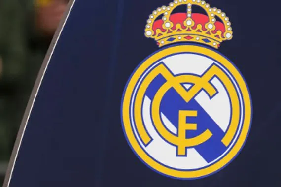 أسطورة ريال مدريد بلا ناد