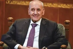 بري يريد فتوى من خامنئي لتسليم سلاح حزب الله
