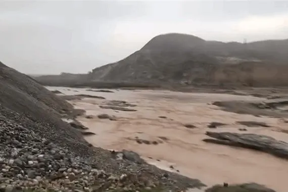 سيول تجتاح وادي الشاي شرق طوز خورماتو في صلاح الدين فيديو