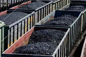 مصر تصدر أول شحنة من الفحم البترولي بعد توقف لأكثر من عامين