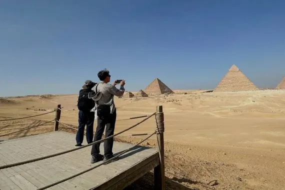 مصر تنفي رفع رسوم تأشيرة دخول البلاد بمقدار 20 دولاراً