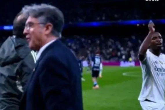 ماذا قال فينيسيوس للحكم في مباراة سيلتا فيغو