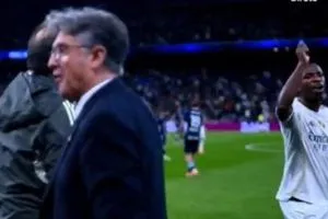 ماذا قال فينيسيوس للحكم في مباراة سيلتا فيغو