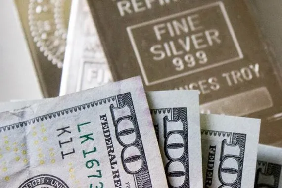 ارتفاع سعر الفضة الى مستوى قياسي جديد