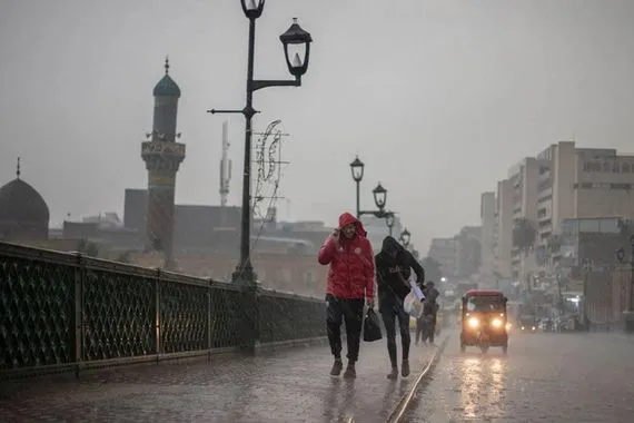 الأنواء انحسار مؤقت للأمطار يوم غد الأربعاء وعودتها الخميس والجمعة