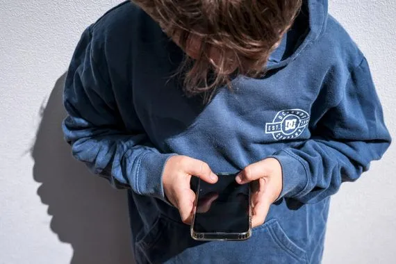 أستراليا تحظر إنشاء حسابات التواصل الاجتماعي للأطفال