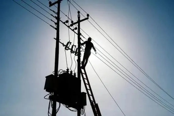 كركوك مصرع امرأة وإصابة عامل بلدية بصعقة كهربائية في حادثين منفصلين شفق نيوز