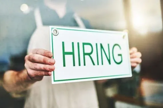 كوريا الجنوبية تضيف 225 ألف وظيفة في نوفمبر مع استمرار تراجع توظيف الشباب