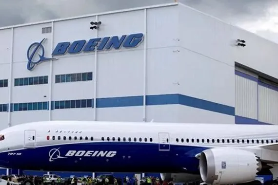 الإدارة الأميركية تعتزم شراء أسطول طائرات لترحيل المهاجرين