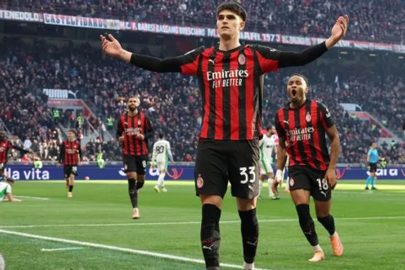 نتيجة مباراة ميلان وساسولو في الدوري الإيطالي