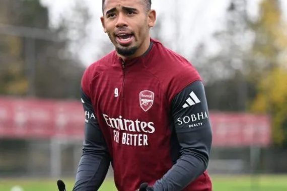 ميلان يخطط لضم مهاجم أرسنال في يناير