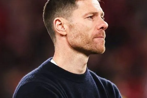 تشابي ألونسو لن يُقال حتى لو خسر مبارياته القادمة