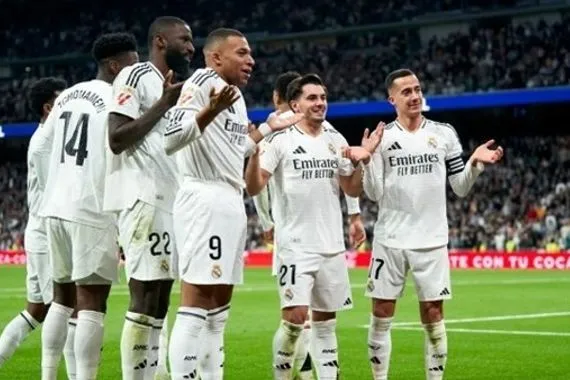 ريال مدريد يهزم ألافيس ويواصل مطاردة برشلونة في الدوري الإسباني