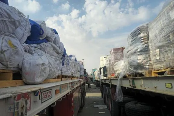 مجاميع العرجاني تفتش قوافل المساعدات المتجهة الى غزة