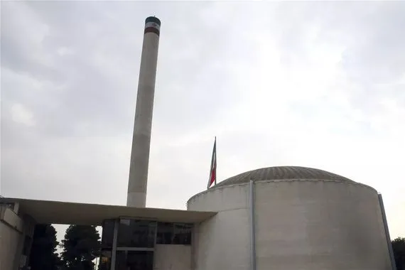 إيران 56 دولة تريد شراء منتجاتنا النووية