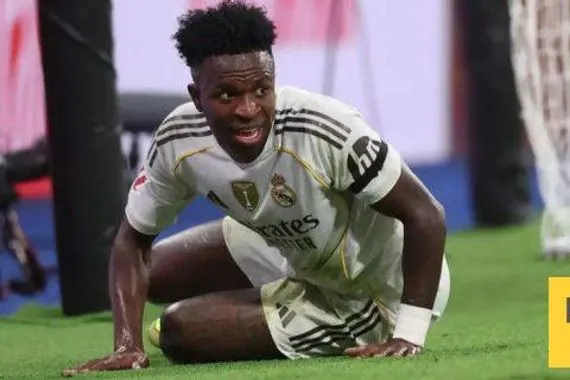 لجنة التحكيم تحسم الجدل حول ركلة جزاء فينيسيوس