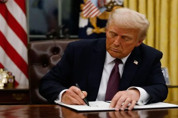 بينها بلدان عربيان ترامب يفرض قيودا على دخول رعايا 5 دول