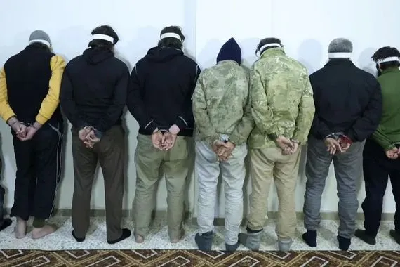 الداخلية السورية تفكك خلية لـ داعش متورطة بهجمات في إدلب وحلب صور شفق نيوز