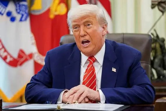 ترامب يطالب بي بي سي بتعويض 10 مليارات دولار في دعوى تشهير