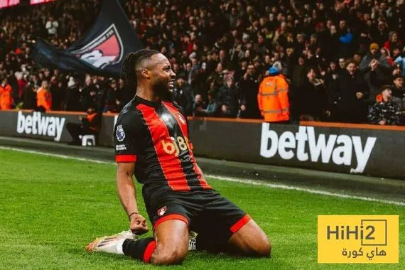 قطبا مانشستر يتصارعان على سيمينو