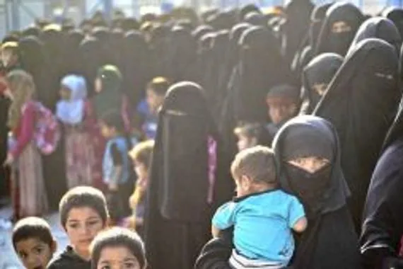 فرنسا تحاكم الداعشيات العائدات من مخيمات الإحتجاز في سوريا