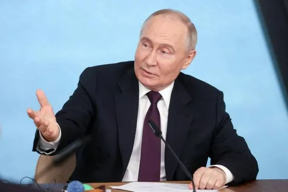 بوتين مستعد للحوار مع ماكرون