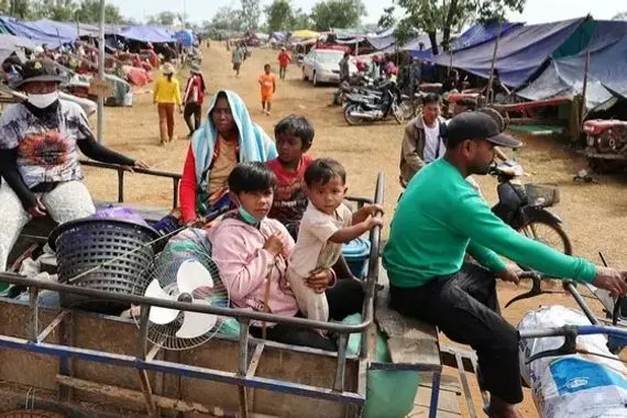 نزوح أكثر من نصف مليون كمبودي جراء اشتباكات دامية مع تايلاند شفق نيوز